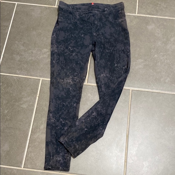 SPANX Gray Distressed Jeans - Picture 4 of 6
